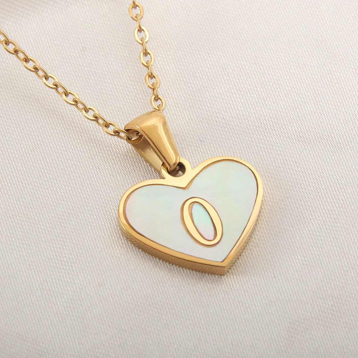 Collier en forme de cœur avec 26 lettres, coquille blanche, chaîne de clavicule d'amour, collier personnalisé à la mode pour femmes, bijoux pour la saint-valentin